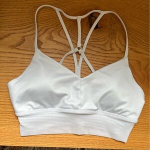 ALO Yoga Lavish Bra (white) size Small